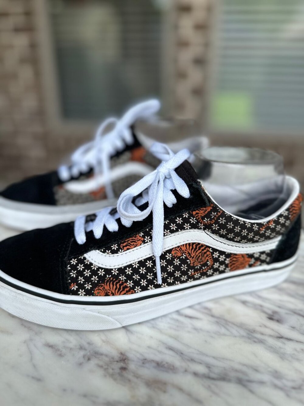 VANS Old Skool Tiger Floral Black Orange White LowTop Sneaker Suede W9 M7.5 EU40